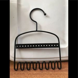 Jewelry hanger